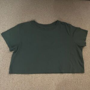 Urban Outfitters Green Cropped Tee - Size XL